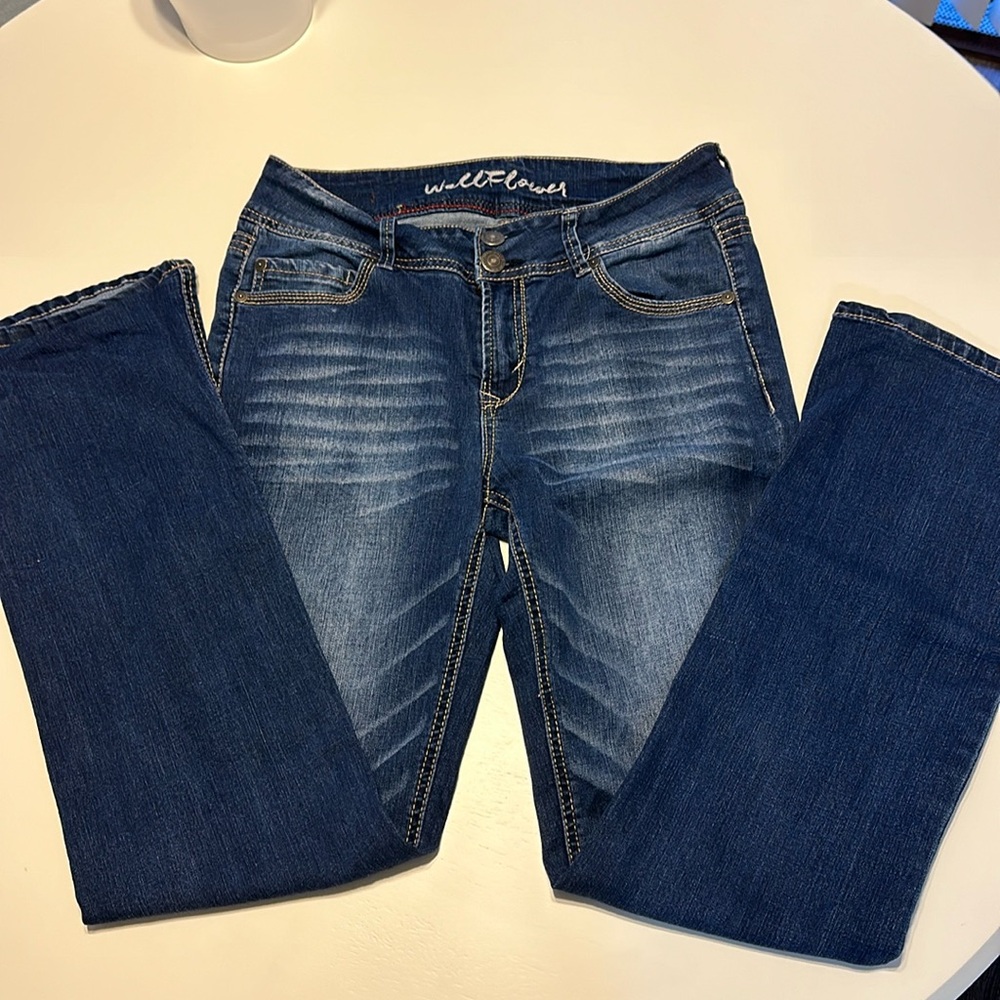 Wallflower size 9 bootcut jeans